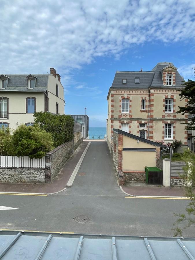Blanche Agon-Coutainville